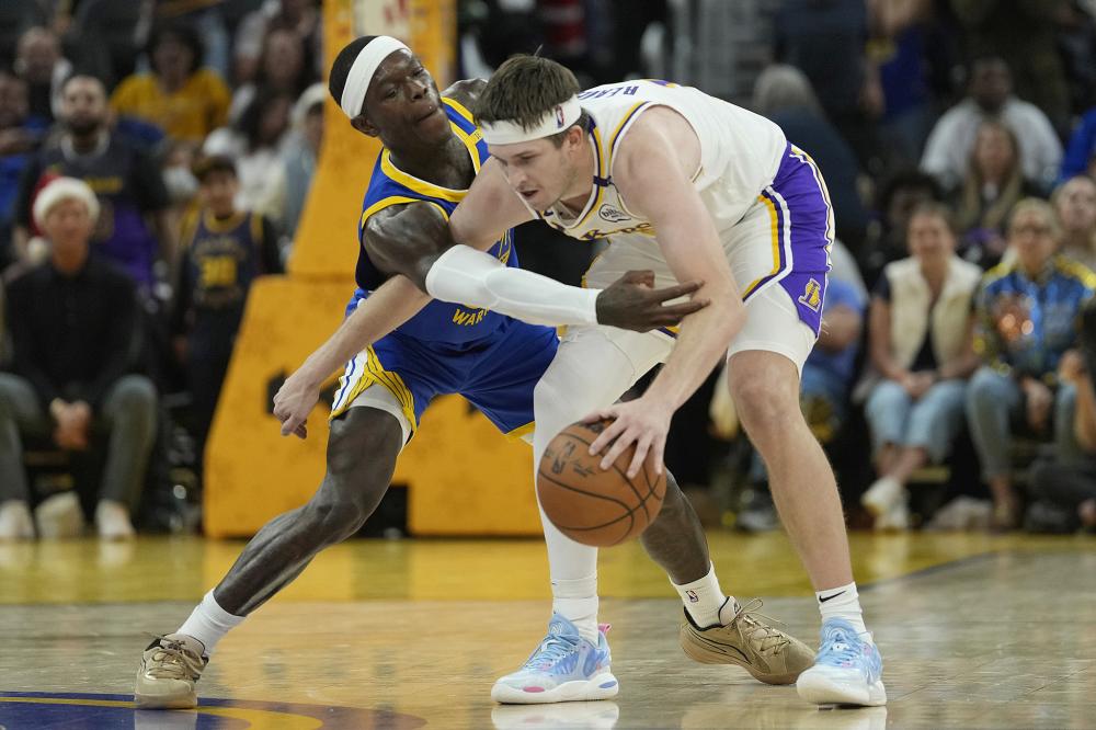 现出巨大的 现出巨大的