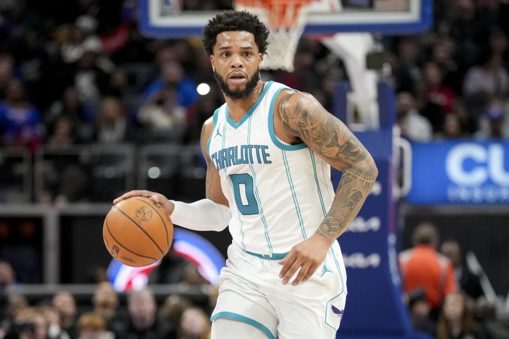 场显得更加 场显得更加