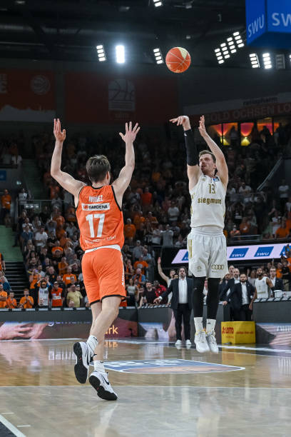 伍防线的重 伍防线的重